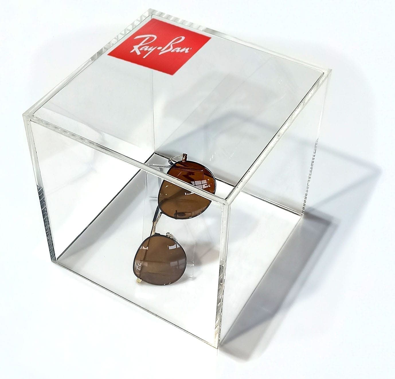 Display z plexi na okulary